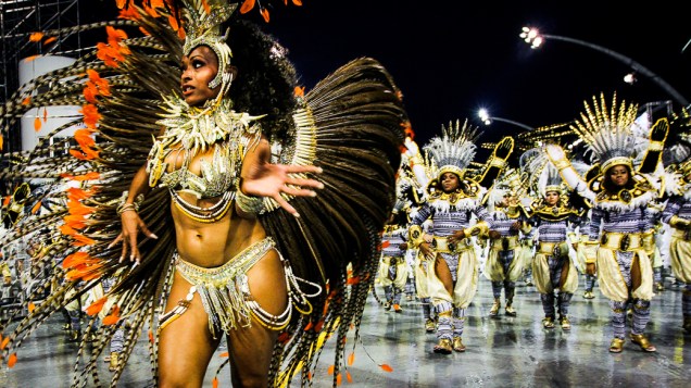 Musa da Vai-Vai no primeiro dia de desfiles do Grupo Especial do Carnaval de São Paulo