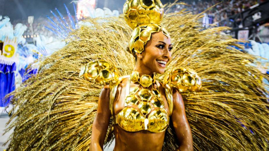 Sabrina Sato no desfile da Gaviões da Fiel, em São Paulo