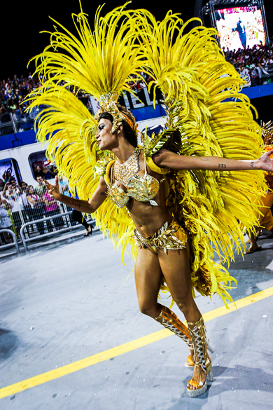 Destaque da Império da Casa Verde no segundo dia de desfiles das escolas de samba do Grupo Especial no Carnaval de São Paulo