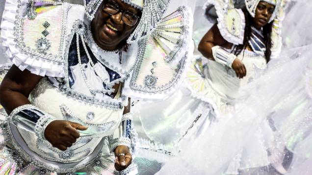 Império da Casa Verde no segundo dia de desfiles das escolas de samba do Grupo Especial no Carnaval de São Paulo