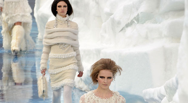 Desfile do inverno 2011 da Chanel na Semana de Moda de Paris