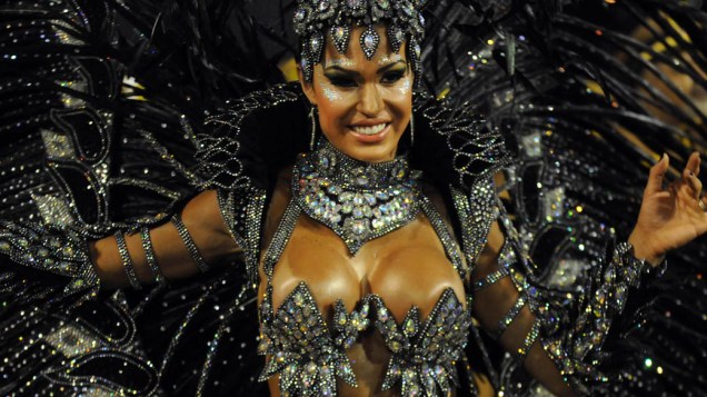 Gracyanne Barbosa, rainha de bateria da Unidos da Tijuca, no Rio de Janeiro