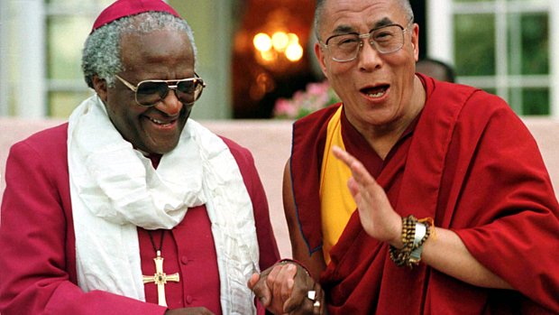 Desmond Tutu e Dalai Lama se encontraram em Cape Town em agosto de 1996