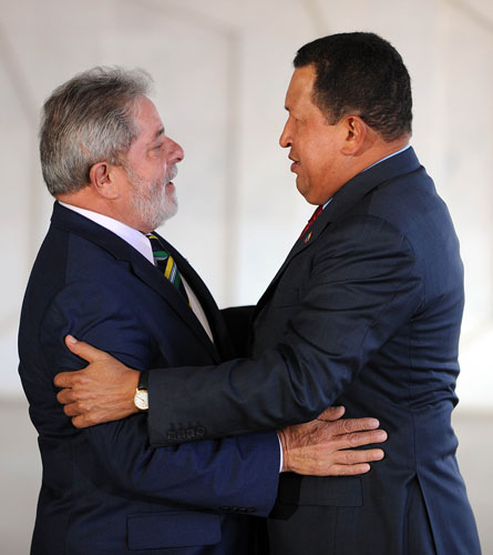 Nesta quarta, Lula recebe o presidente da Venezuela, Hugo Chávez, em Brasília,  em encontro que faz parte das reuniões trimestrais entre os dois líderes. Durante seu pronunciamento, o venezuelano reforçou o apoio à candidata petista Dilma Rousseff.