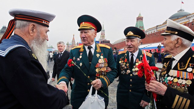 Veteranos da Segunda Guerra celebram o Dia da Vitória na na Rússia