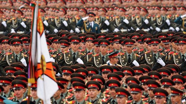 Militares russos durante desfile anual do "Dia Vitória" na Praça Vermelha, em comemoração à vitória sobre os alemães na Segunda Guerra Mundial