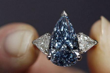 World's Most Expensive Colored Diamonds  Diamante cor de rosa, Joias,  Bling bling