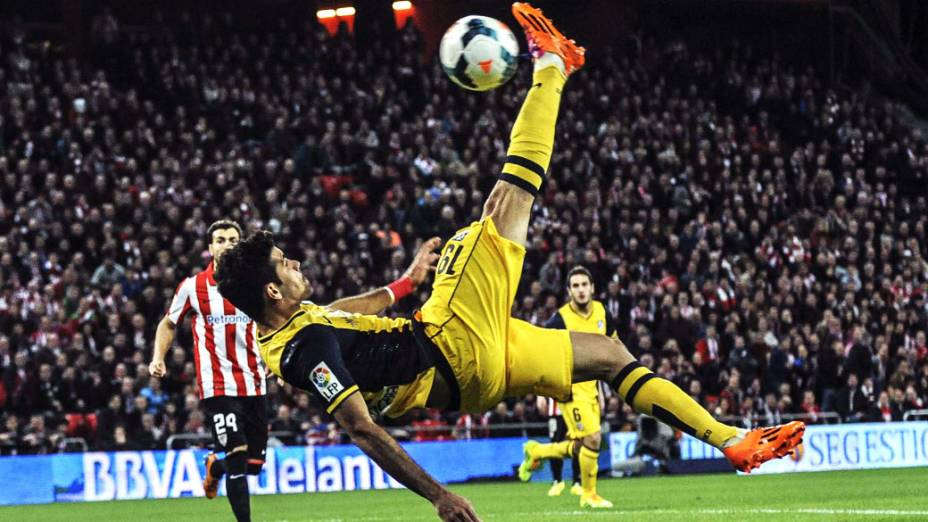 Atlético de Madrid derrotou o Athletic de Bilbao por 2 a 1, de virada, com gol do brasileiro naturalizado espanhol Diego Costa