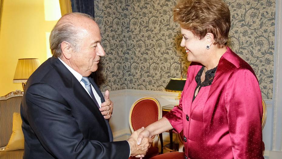 Presidente Dilma Rousseff durante encontro com o Presidente da FIFA Joseph Blatter no Hotel Ritz em Londres