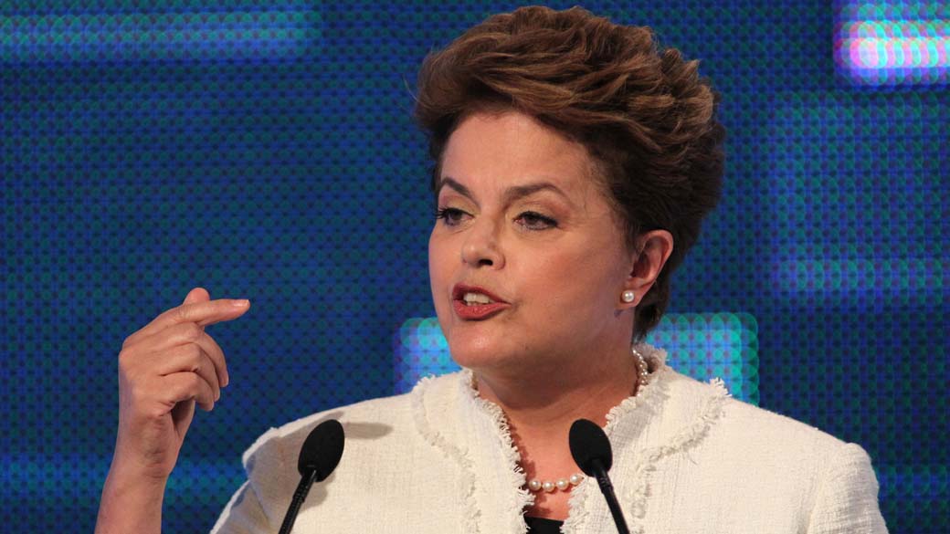 Dilma Rousseff durante Debate dos Candidatos à Presidência do Brasil realizado na Rede Bandeirantes de Televisão