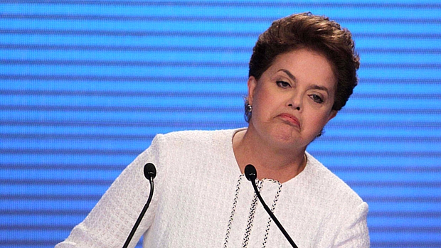 Dilma foi duramente cobrada pelos prefeitos ao participar de encontro em Brasília