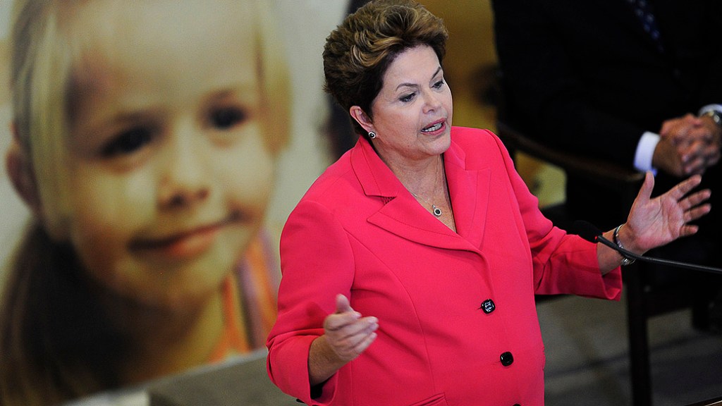 A presidente Dilma Rousseff durante cerimônia de lançamento da Agenda de Atenção Básica à Primeira Infância e de assinatura de termos de compromisso para construção de creches do Programa ProInfância/PAC2