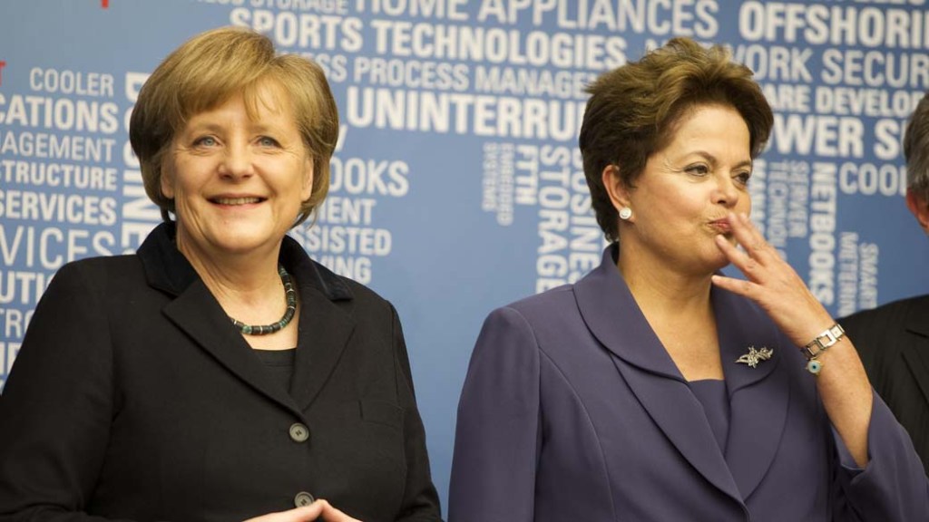 Chanceller alemã Angela Merkele a presidente brasileira Dilma Rousseff durante a CeBIT, em Hanover, na Alemanha
