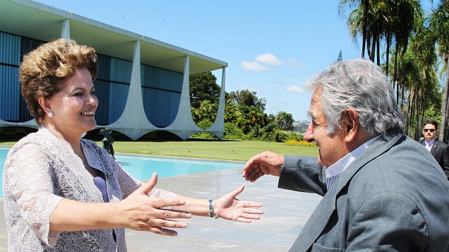 A Presidente Dilma Rousseff e o Presidente do Uruguai, Srº. José Mujica, durante reunião de Trabalho no Palácio da Alvorada