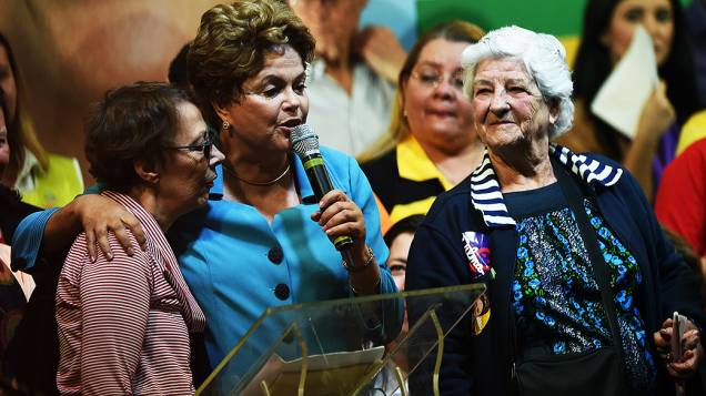 Mulheres paulistanas realizam ato de apoio à reeleição da presidente da República, Dilma Rousseff (PT), no centro de São Paulo - 06/09/2014