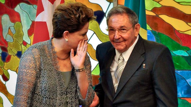 Dilma com Raul Castro, em Cuba