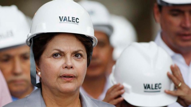 Dilma Rousseff durante visita a obra de túnel em Anápolis, Goiânia