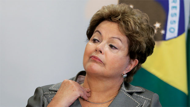 A Bolsa, influenciada pelas ações de estatais, passou a reagir em alta quando existe a perspectiva de queda na intenção de voto na presidente Dilma Rousseff.