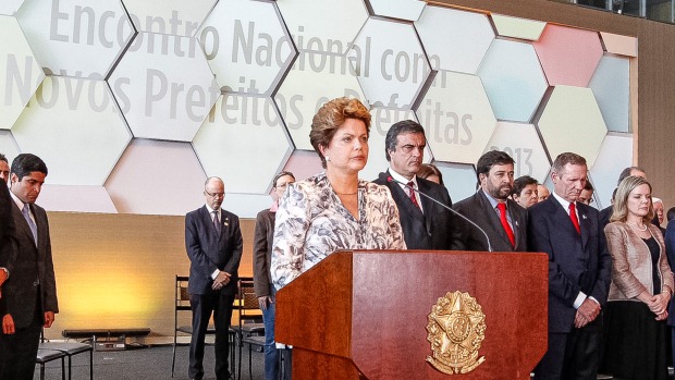 A presidente Dilma Rousseff em encontro com prefeitos eleitos, em Brasília