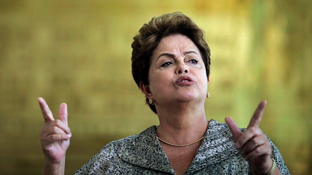 A presidente Dilma Rousseff durante coletiva, no Palácio do Planalto, nesta sexta-feira (19)