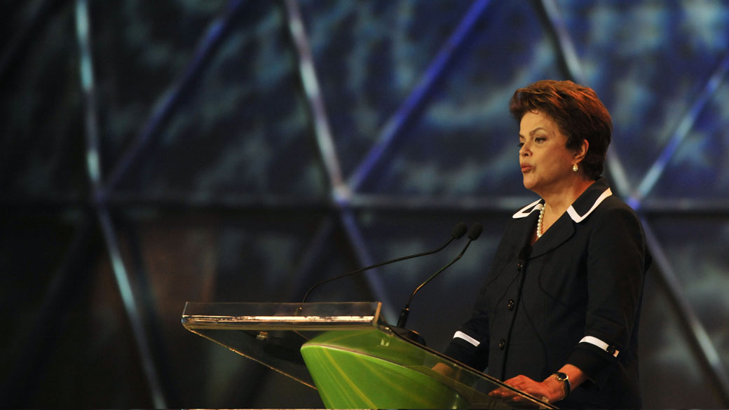 Presidente Dilma discursa durante o evento de sorteio para as eliminatórias da Copa do Mundo 2014