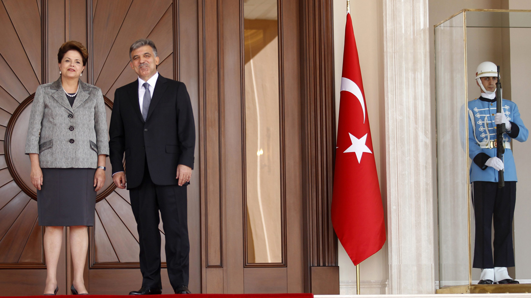 Dilma e o presidente da Turquia, Abdullah Gul, no Palácio Presidencial de Ancara