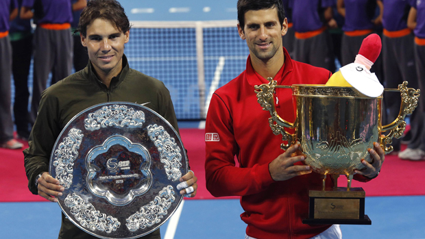 Nadal e Djokovic após a final do ATP 500 de Pequim, na China