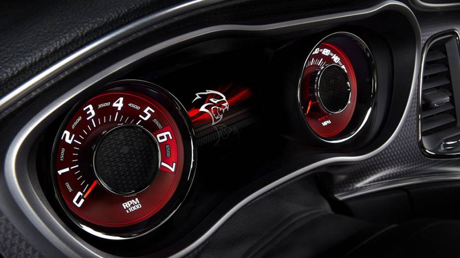 Novo Dodge Challenger SRT tem mais de 600 cv