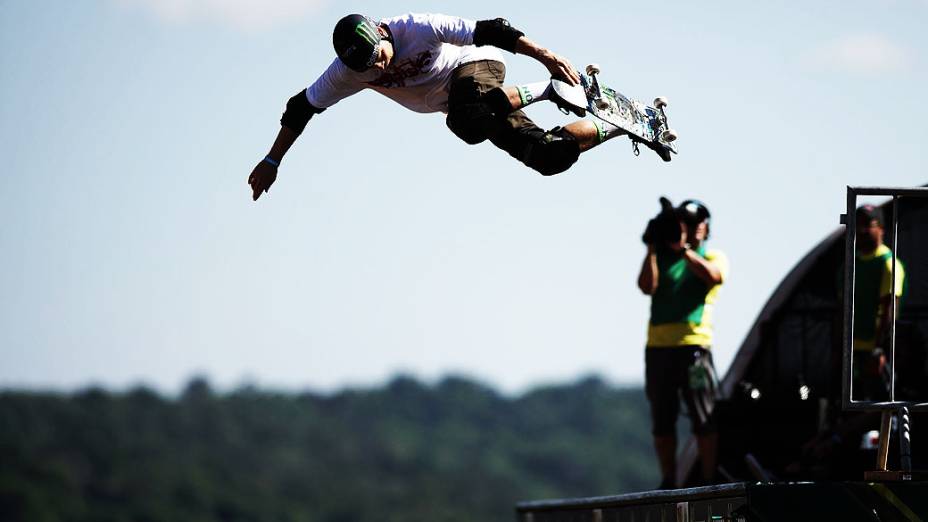 A paisagem no mirante das Cataratas do Iguaçu um dos pontos turísticos mais conhecidos do país, foi escolhido para receber a competição do Skate Vert nos X Games Foz do Iguaçu, a modalidade mais tradicional no evento