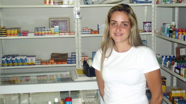 A farmacêutica Cristiane Mascarelo, que trabalha em Albertina, não viu avanços no governo do PT e diz que Aécio Neves passa mais confiança do que Dilma Rousseff.