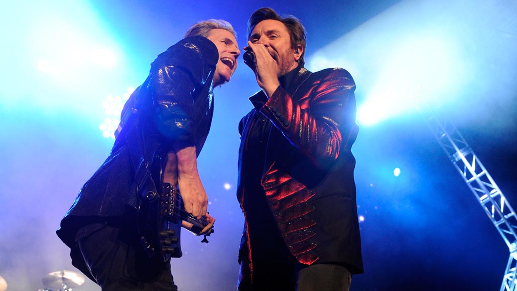 Duran Duran: o baixista John Taylor e o vocalista Simon le Bon durante show em Las Vegas, em 2011
