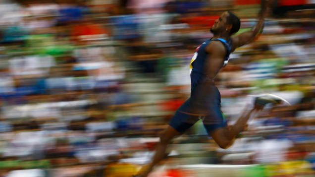 O americano Dwight Phillips durante a prova de salto em distância no Mundial de Atletismo em Daegu, Coreia do Sul
