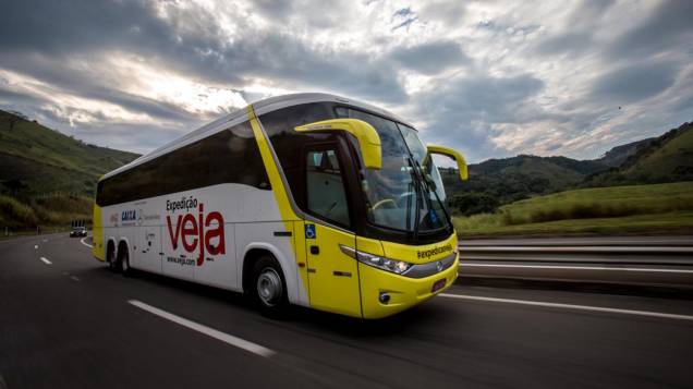 Ônibus da expedição VEJA no trajeto entre Sete Lagoas (MG) e Porto Real (RJ)
