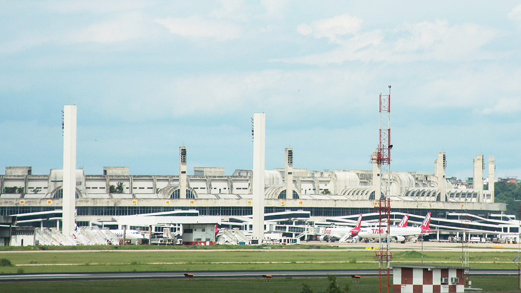 As obras do aeroporto Tom Jobim não estarão concluídas até 30 de abril, prazo determinado pela SAC para deixar os terminais prontos para a Copa