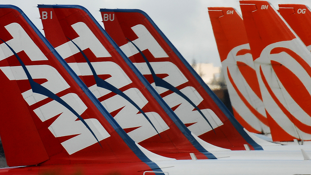 Aeronaves da Gol e Tam no Aeroporto de Congonhas, São Paulo