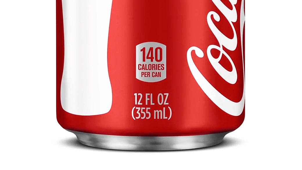 Líder na produção de refrigerantes, a Coca-Cola vai passar a exibir informações nutricionais na frente das embalagens