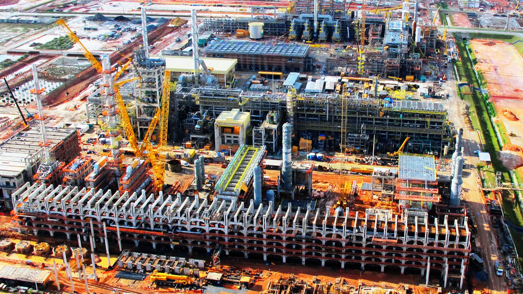 Empresa de engenharia tem contratos pendentes com a Petrobras no Comperj