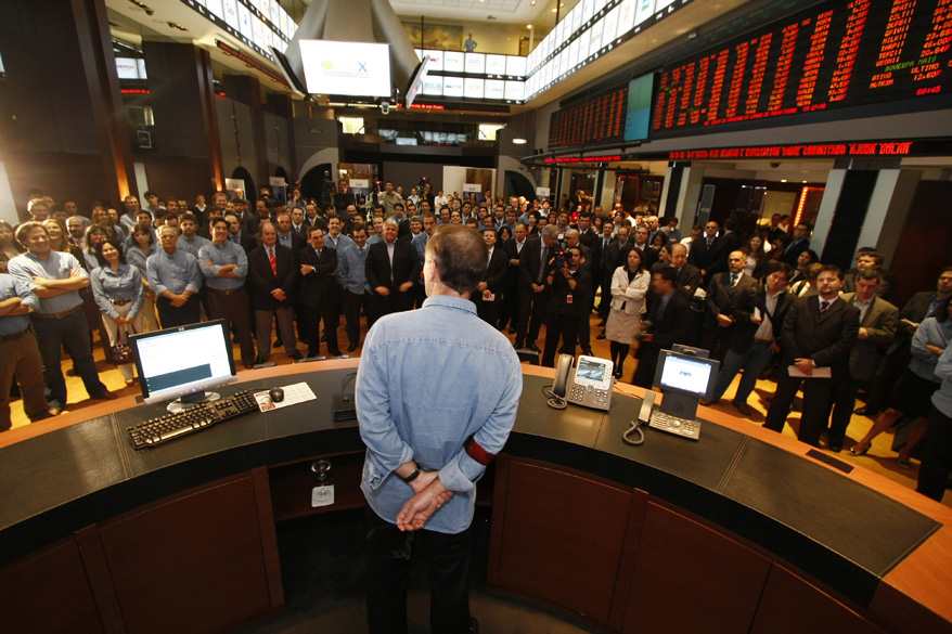 Eike Batista durante a oferta pública inicial de ações da petrolÌfera OGX, na Bovespa