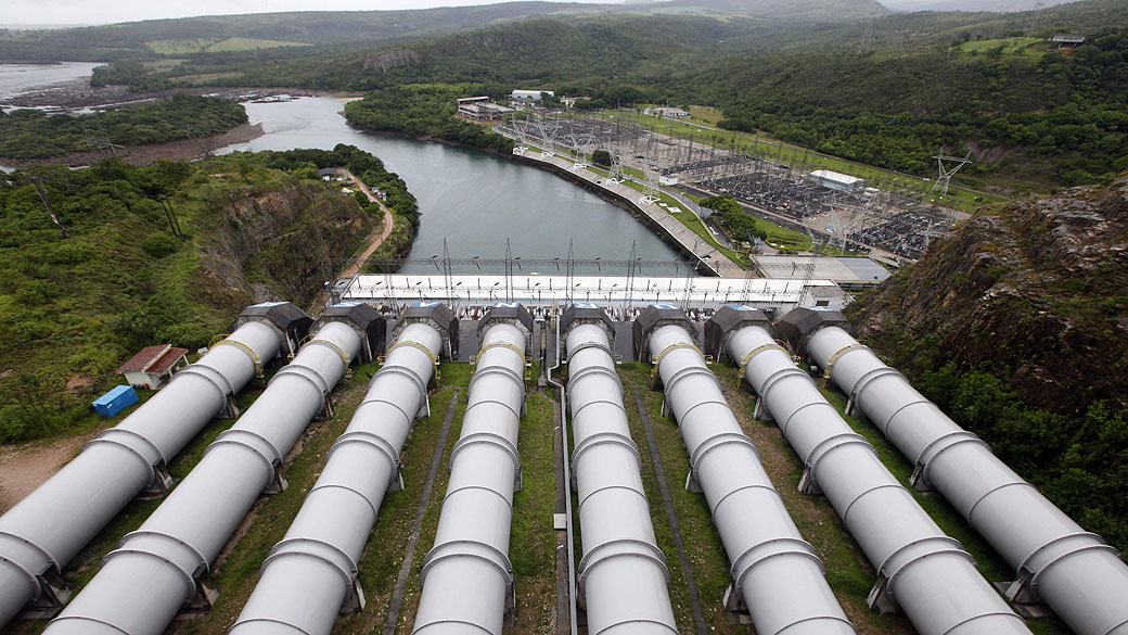 Usina hidrelétrica de Furnas opera com apenas 15% da sua capacidade devido aos baixos níveis de água, em 14 de janeiro de 2013