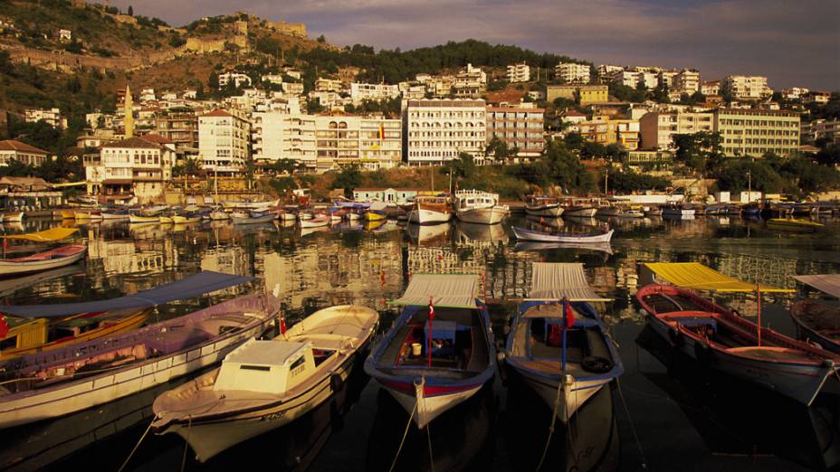 Antália, cidade do sul da Turquia situada região do Mediterrâneo, importante centro turístico