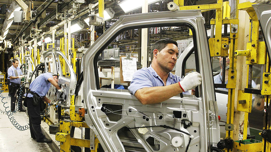 Para 2015, economistas continuam apostando em expansão de 1,70% da produção industrial