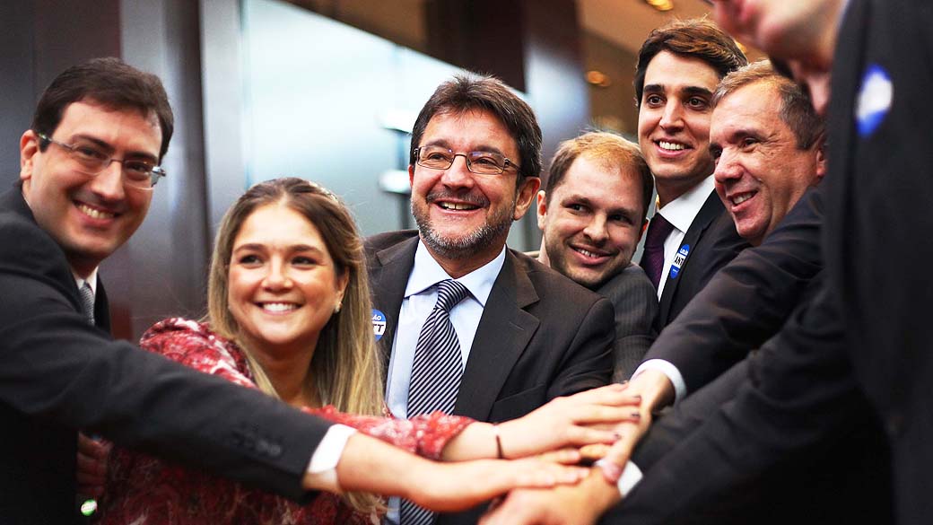 m novembro, o consórcio formado pela Odebrecht Transport e empresa chinesa levaram o leilão do aeroporto de Galeão