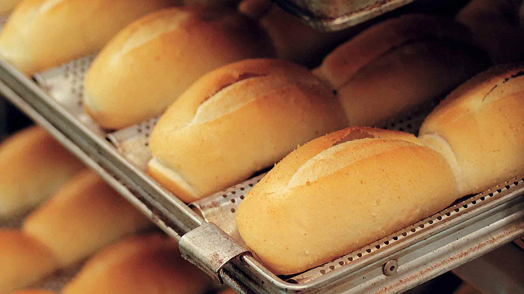 Pão francês está entre os alimentos cujos preços altos contribuíram para a inflação do ano