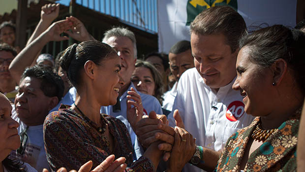 Eduardo Campos e Marina Silva no primeiro dia de campanha, na comunidade Sol Nascente, em Ceilândia, cidade-satélite de Brasília
