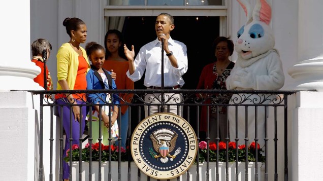 Discurso de abertura do presidente Obama ao lado de sua família durante a 134ª edição do tradicional Egg Roll no jardim sul da Casa Branca em Washington