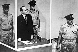 Eichmann em seu julgamento