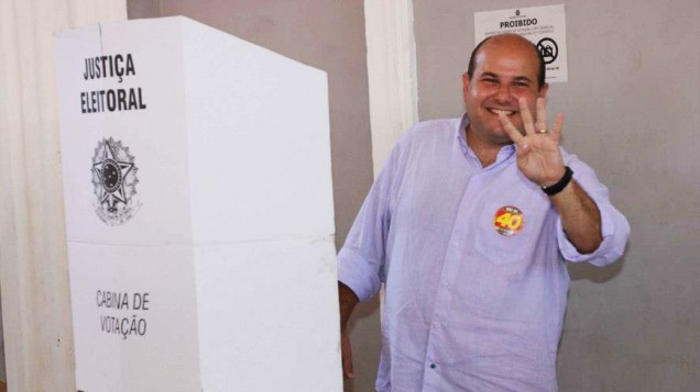Candidato Roberto Cláudio do PSB vota em Fortaleza