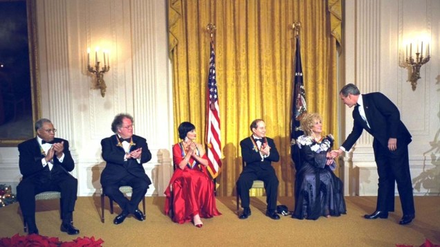 Liz Taylor na cerimônia de premiação do Kennedy Center Honors na Casa Branca, em 2002