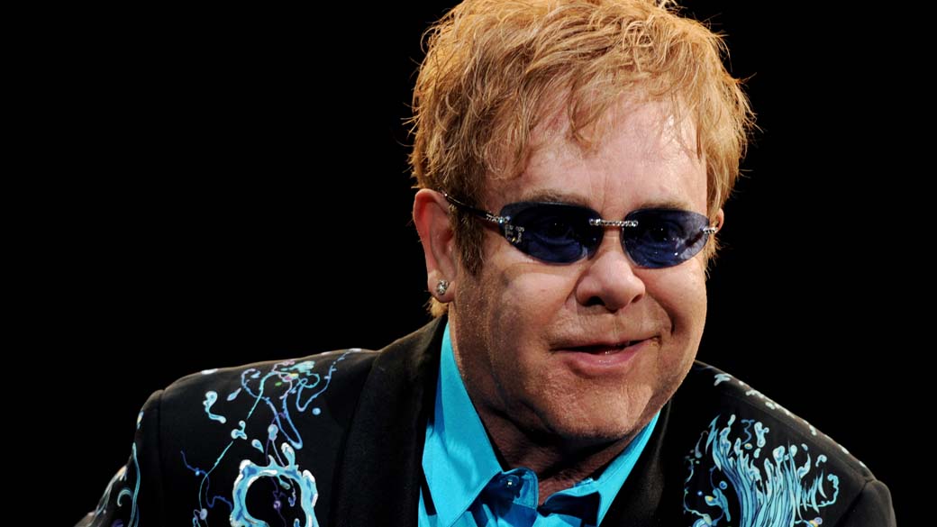 Elton John durante show na Califórnia