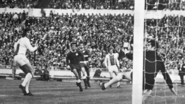 Em 1971, o holandês Ajax venceu o grego Panathinaikos por 2 a 0